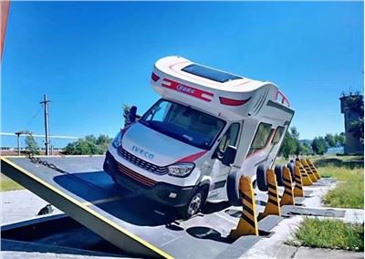 Vỏ thuyền chống nước điều trị bằng tia cực tím